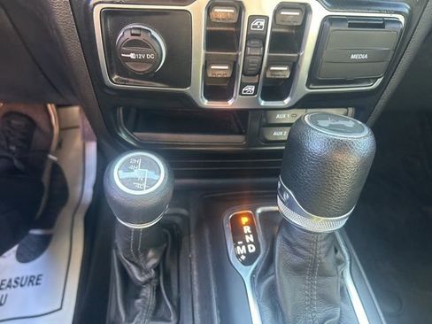 Used 2022 Jeep Wrangler Unlimited Sport image 10