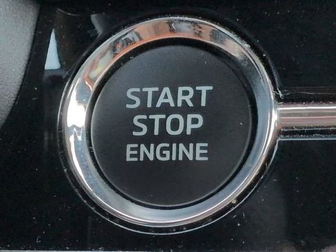 Used 2023 Mitsubishi Outlander SEL FWD image 29