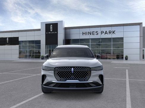 New 2026 Lincoln Nautilus Premier AWD/4WD image 6