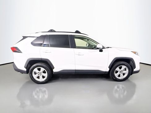 Used 2020 Toyota RAV4 XLE w/ Carpet Mat Package FWD image 11