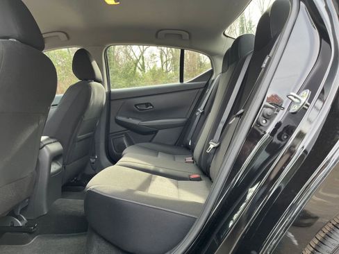 Used 2025 Nissan Sentra SV image 23