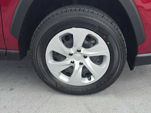 Certified 2025 Toyota RAV4 LE AWD/4WD image 9