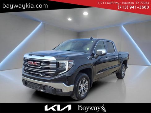 Used 2025 GMC Sierra 1500 SLT AWD/4WD image 3