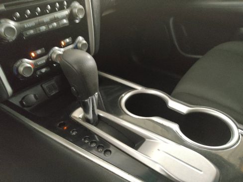 Used 2020 Nissan Pathfinder S FWD image 26