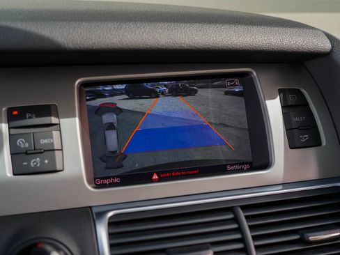 Used 2015 Audi Q7 TDI Premium Plus w/ Premium Plus Package image 17