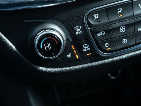 Used 2020 Chevrolet Equinox LT image 27