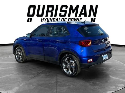 Used 2023 Hyundai Venue Limited image 4