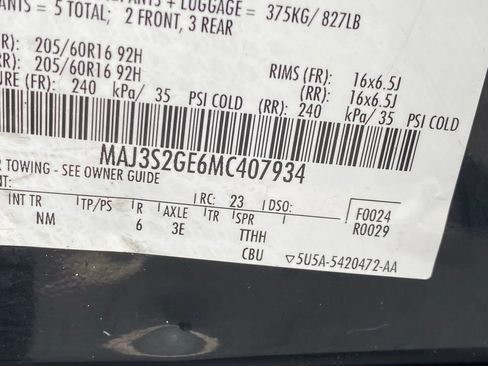 Used 2021 Ford EcoSport SE w/ SE Convenience Package FWD image 31