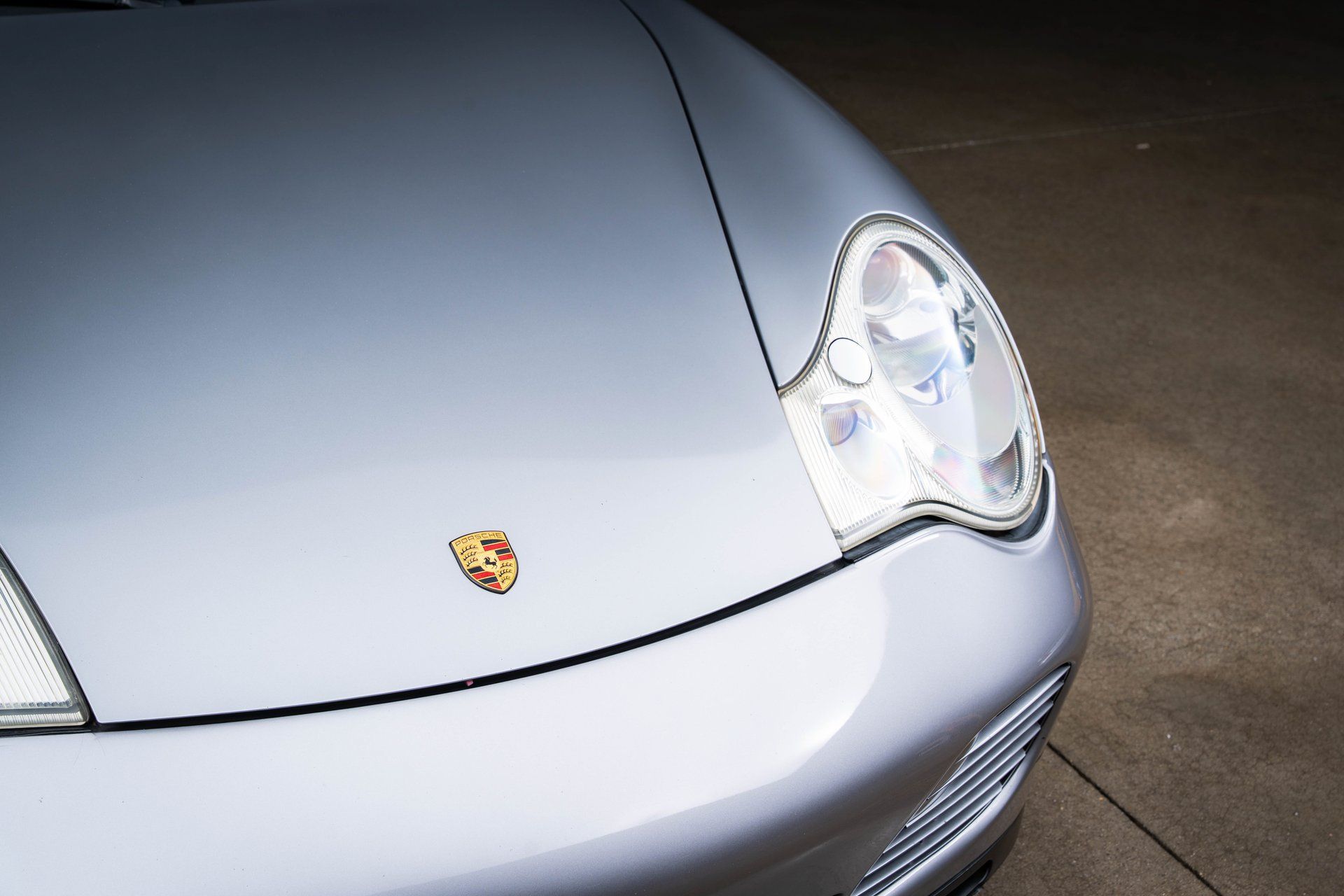 Used 2004 Porsche 911 40th Anniversary RWD image 14