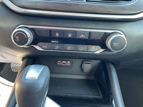 Used 2023 Nissan Altima 2.5 SV image 25