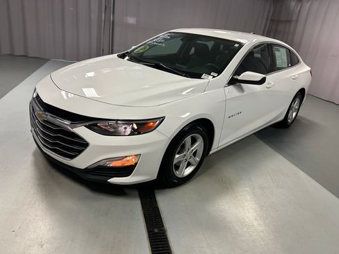 Used 2024 Chevrolet Malibu LS FWD image 3