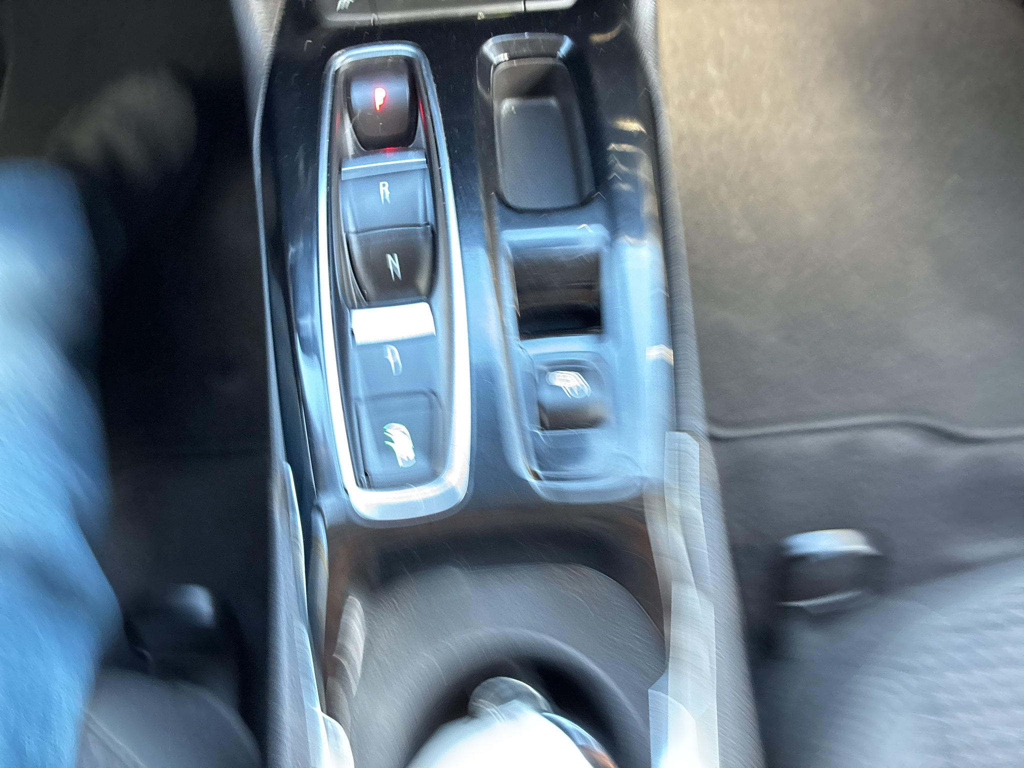 Used 2022 Chevrolet Bolt EUV LT FWD image 28