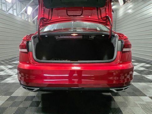 Used 2020 Volkswagen Passat 2.0T R-Line image 36