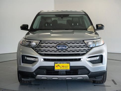 Used 2021 Ford Explorer Limited w/ Equipment Group 301A AWD/4WD image 2