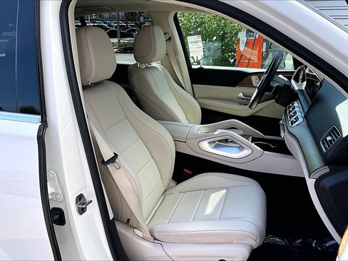 Used 2025 Mercedes-Benz GLE 350 4MATIC image 7
