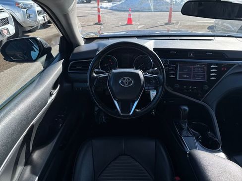 Used 2019 Toyota Camry SE image 11
