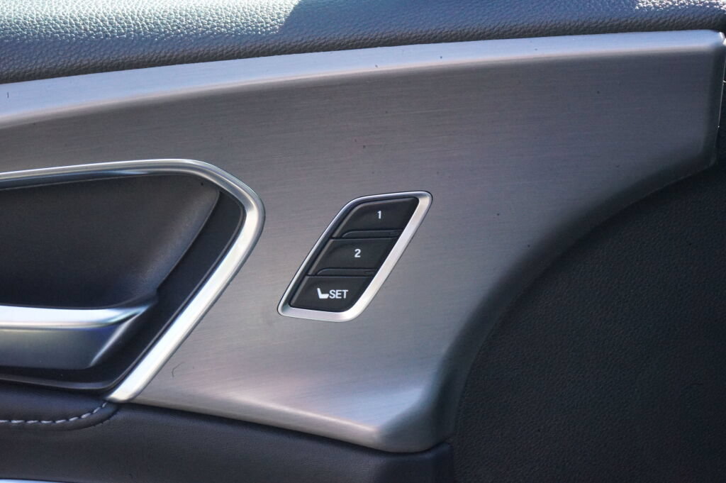 Used 2019 Acura RDX w/ Advance Package AWD/4WD image 12