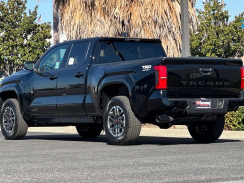 New 2025 Toyota Tacoma TRD Sport image 6