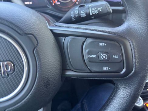 Used 2025 Jeep Wrangler Unlimited Sport AWD/4WD image 26