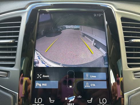 Used 2021 Volvo XC90 T5 Momentum w/ Climate Package image 23