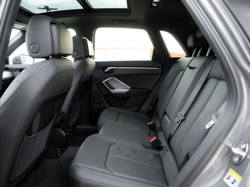 New 2025 Audi Q3 2.0T Premium image 24