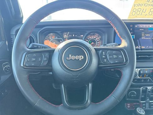 Used 2024 Jeep Wrangler Unlimited Rubicon image 15