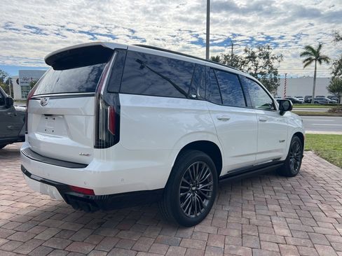 Used 2023 Cadillac Escalade V image 6
