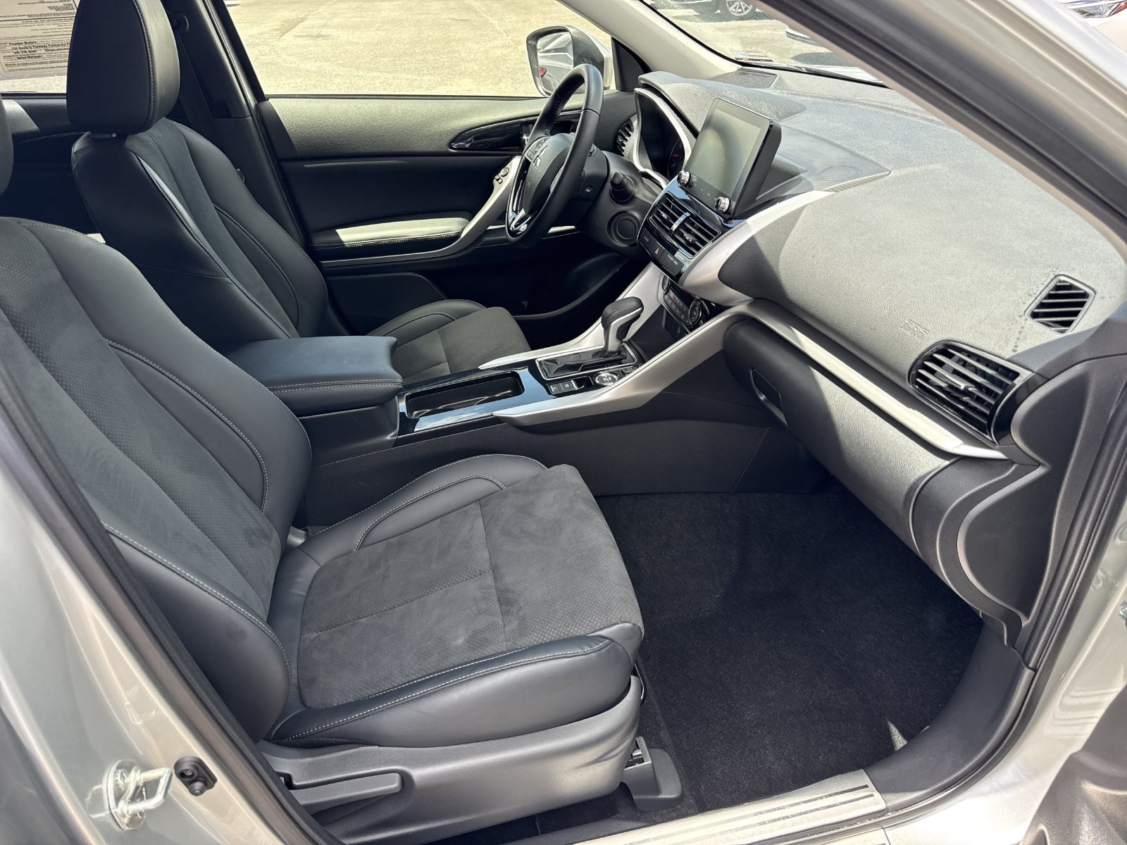 Used 2024 Mitsubishi Eclipse Cross SE AWD/4WD image 35