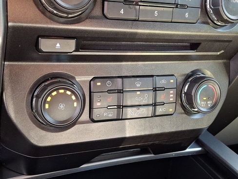 Used 2018 Ford F150 XLT w/ Equipment Group 302A Luxury AWD/4WD image 16
