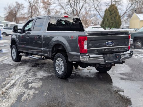Used 2019 Ford F250 XLT w/ Snow Plow Prep Package image 10