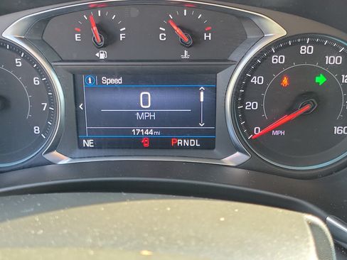 Used 2024 Chevrolet Equinox LS w/ LS Convenience Package AWD/4WD image 25
