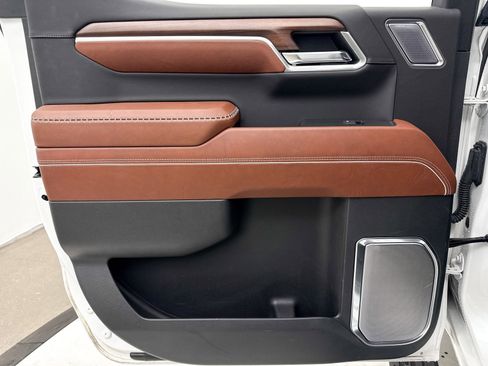 Used 2023 GMC Sierra 1500 Denali Ultimate image 32