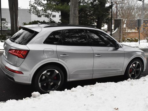 Used 2019 Audi SQ5 Prestige w/ Prestige Package image 9