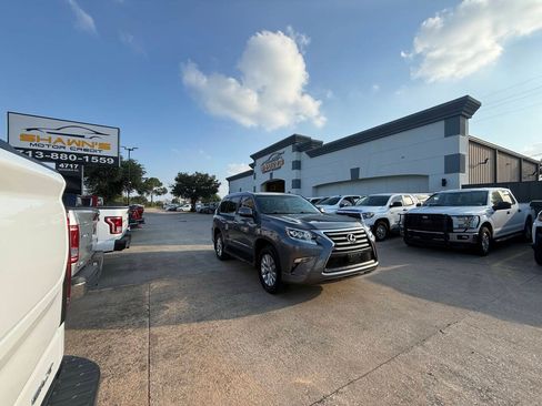 Used 2017 Lexus GX 460 Premium AWD/4WD image 47