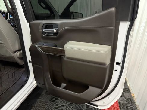 Used 2019 Chevrolet Silverado 1500 LT Trail Boss AWD/4WD image 32