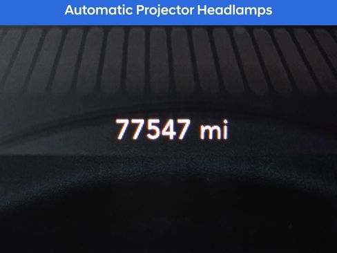 Used 2019 Dodge Challenger SXT image 30