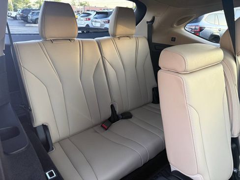 Used 2023 Acura MDX SH-AWD w/ Advance Package image 28
