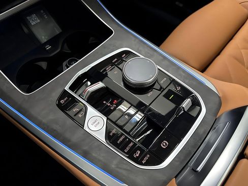 Used 2026 BMW X5 xDrive50e w/ M Sport Package image 19