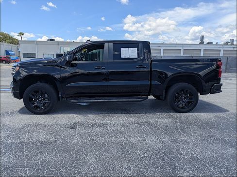 Certified 2022 Chevrolet Silverado 1500 LT Trail Boss w/ LT Trail Boss Premium Package AWD/4WD image 4
