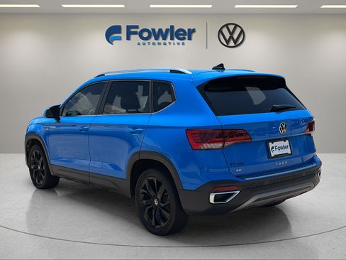 Used 2022 Volkswagen Taos SE FWD image 5