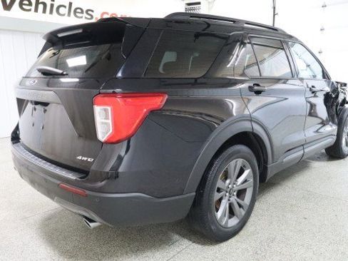 Used 2021 Ford Explorer XLT w/ Equipment Group 202A AWD/4WD image 6