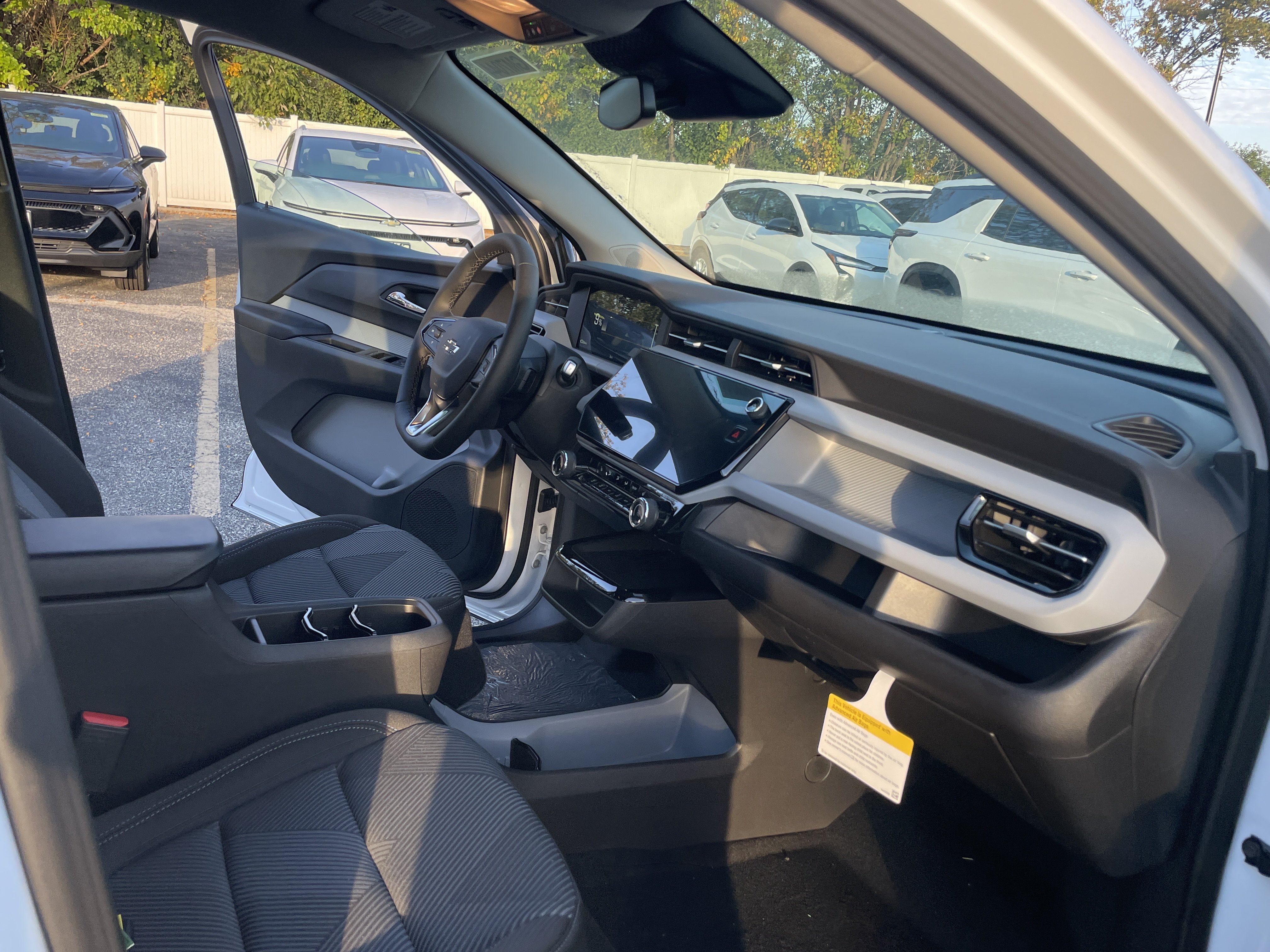 New 2027 Chevrolet Bolt LT w/ Comfort Package FWD image 30
