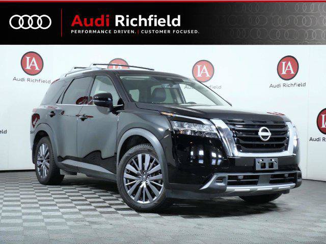 Used 2024 Nissan Pathfinder SL w/ SL Premium Package AWD/4WD image 1