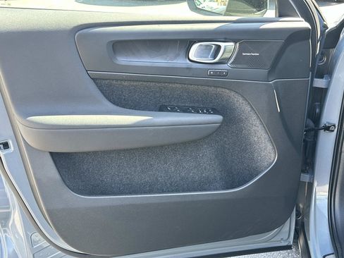 Certified 2023 Volvo XC40 Recharge Ultimate w/ Protection Package Premier image 15