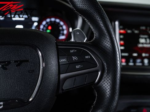 Used 2015 Dodge Challenger SRT Hellcat RWD image 32