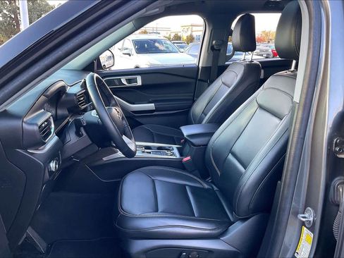 Used 2023 Ford Explorer XLT w/ Equipment Group 202A image 26