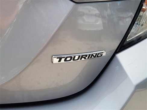 Used 2019 Honda Civic Touring image 11