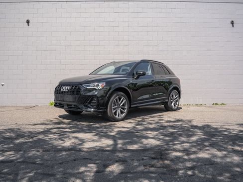 Used 2025 Audi Q3 2.0T Premium w/ Convenience Package AWD/4WD image 1