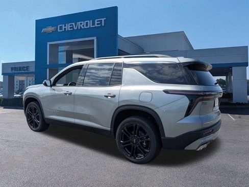 New 2026 Chevrolet Traverse LT w/ LPO, Floor Liner Package FWD image 6