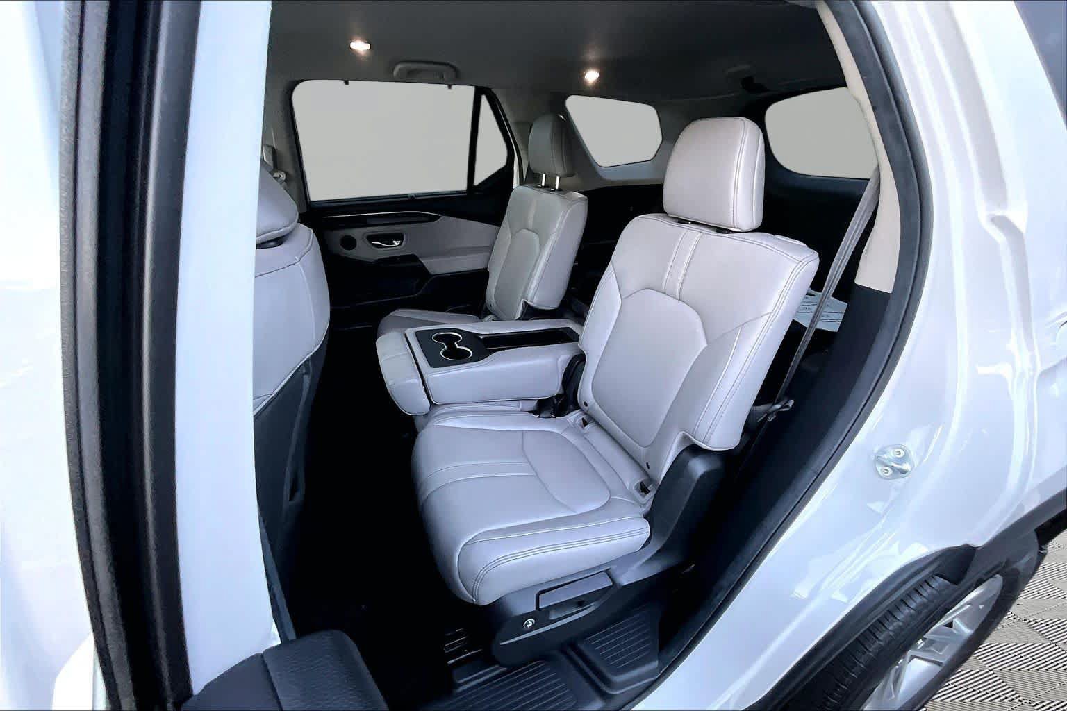 Used 2025 Honda Pilot EX-L image 21